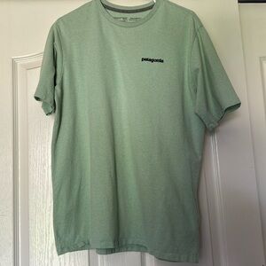 Size medium, fits large, no tags, never been worn